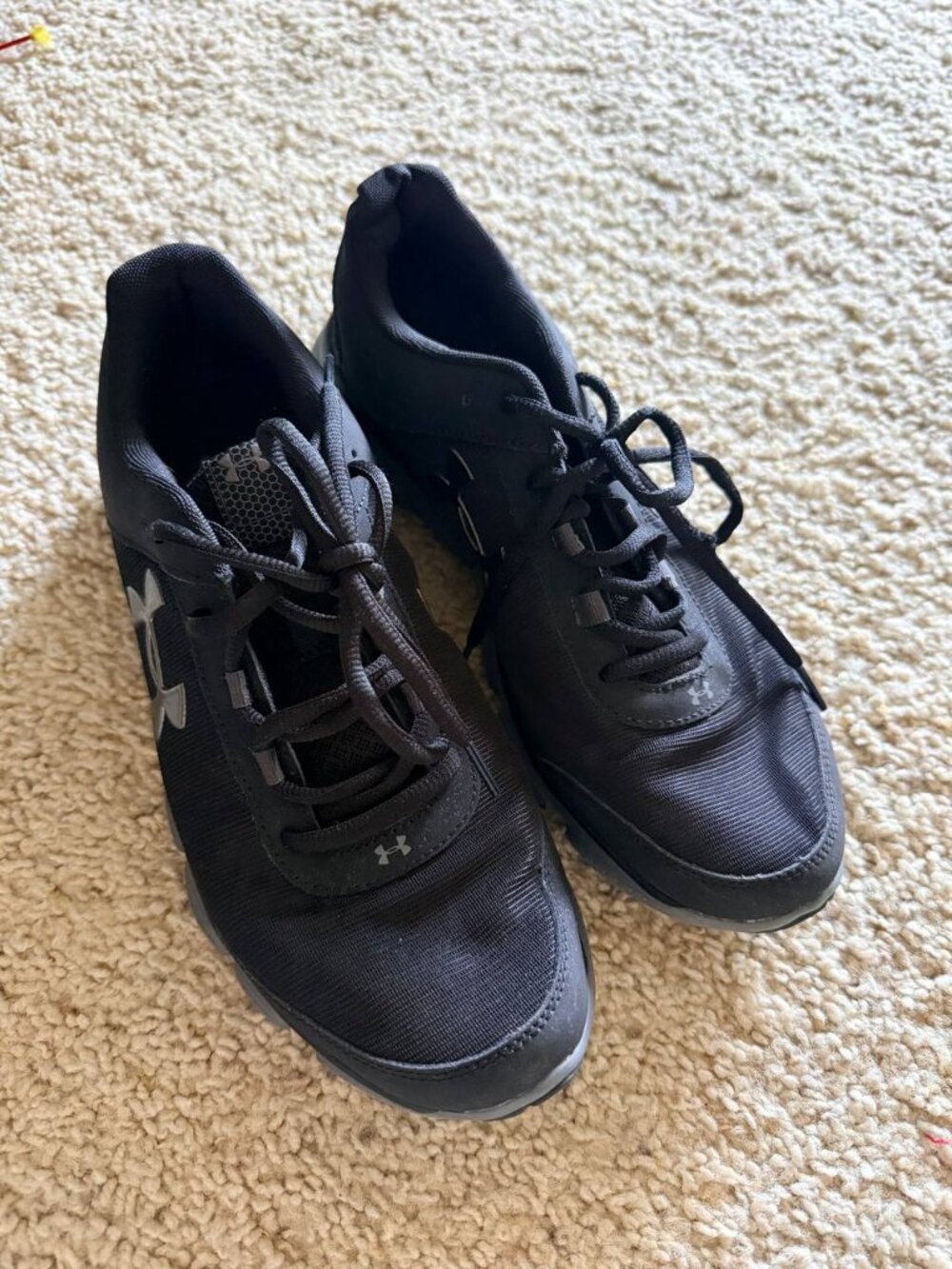 Under Armour Micro G Assert 8 Men’s Running Shoes Black Size 10 US 3020673-001